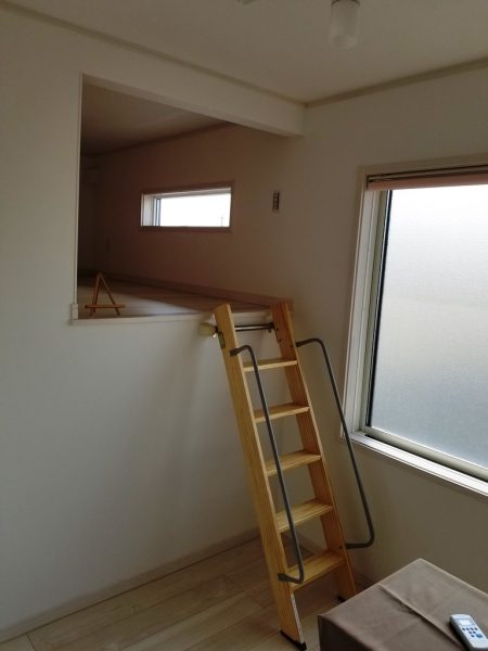 随所に空間を上手く利用したロフトや納戸