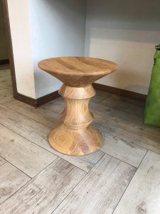 ひとついいなぁと思ったイスがあったので