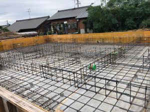 現在基礎工事中