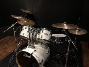 ドラムを始めました