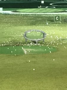 ゴルフの練習に行ってきました。