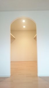 今建設中の建物です