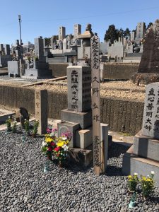 お彼岸で先祖の墓参り