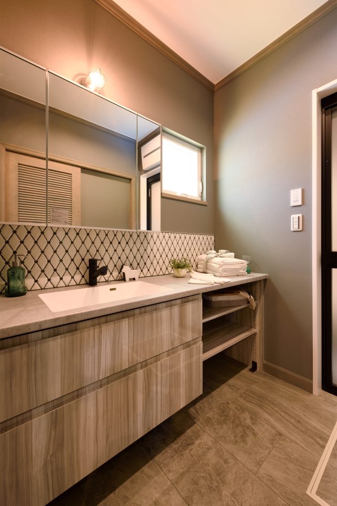 薪ストーブのあるアメリカンヴィンテージハウス｜東海市の詳細画像