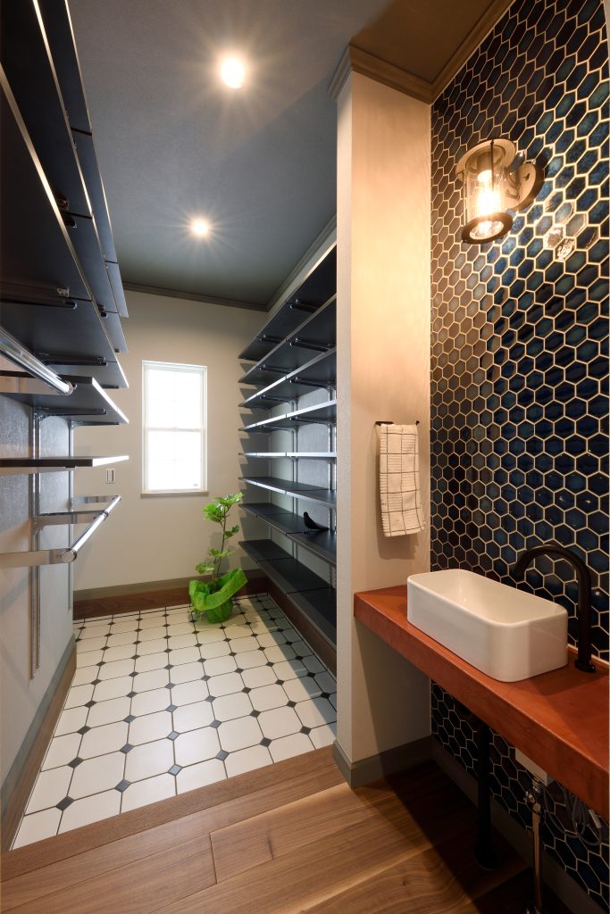 薪ストーブのあるアメリカンヴィンテージハウス｜東海市の詳細画像