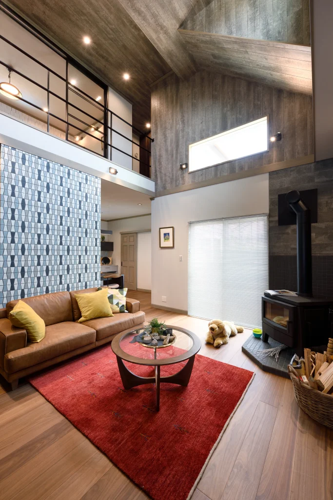 薪ストーブのあるアメリカンヴィンテージハウス｜東海市