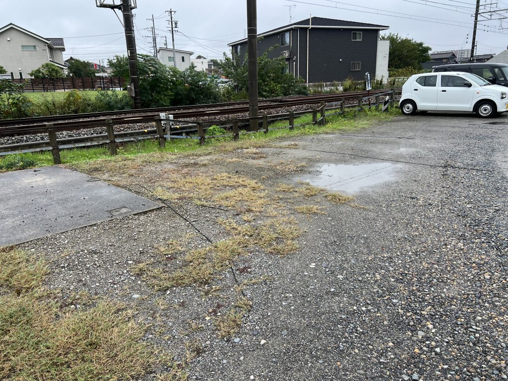 西平子　月極駐車場