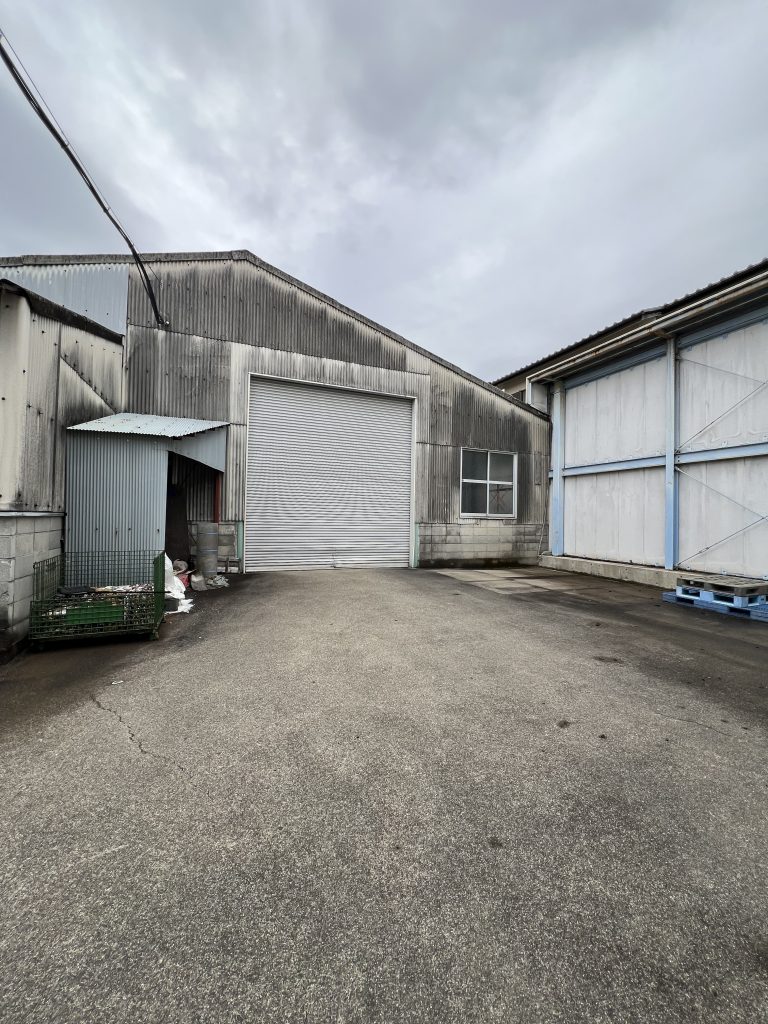 岐阜県関市千疋売倉庫