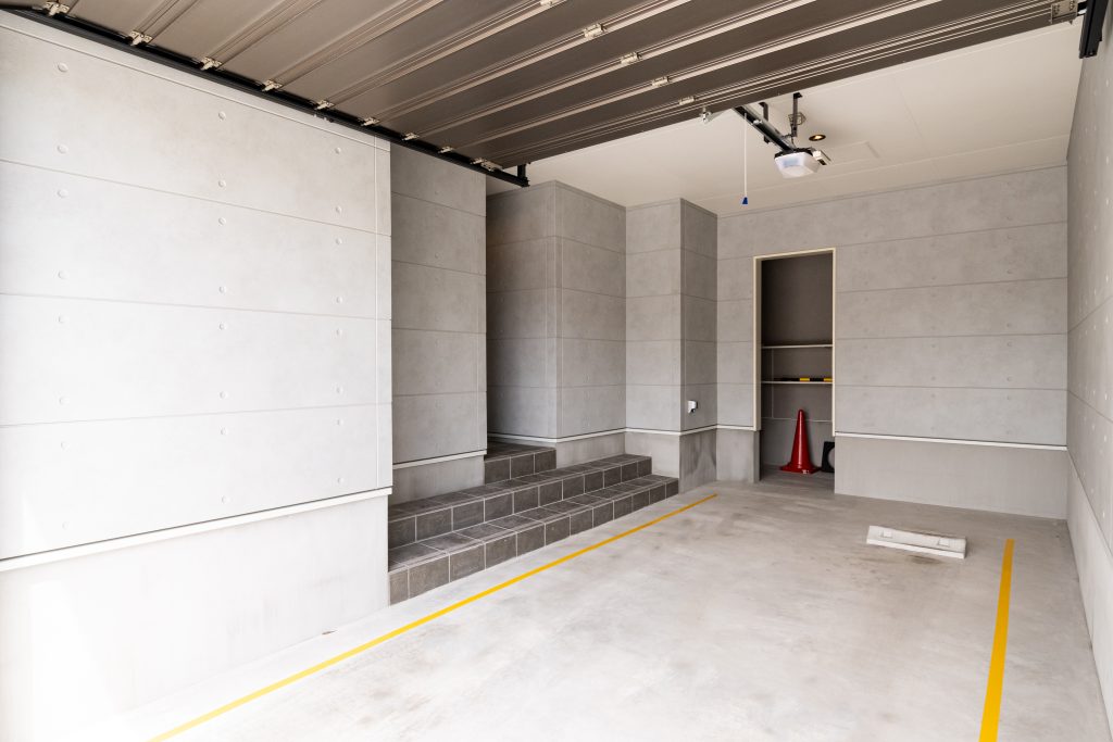 陽が降り積もるガレージハウス｜東海市の詳細画像