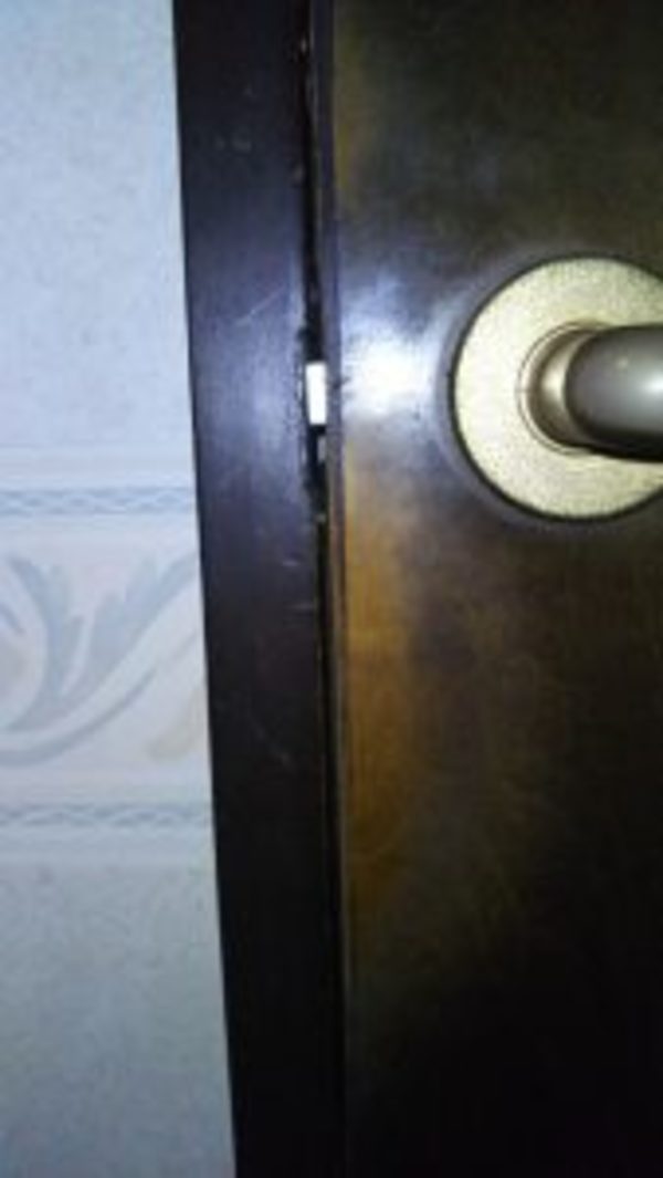 妻、トイレに閉じ込められる