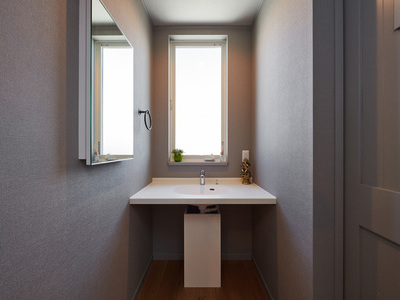 レンガの3階建ての家のサムネイル