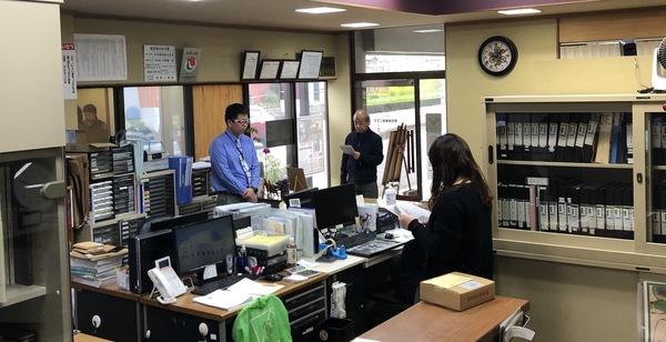 【栄和興産のウラ側】朝礼風景をご覧ください