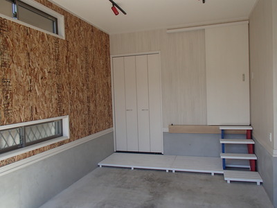 趣味のためのガレージハウスのサムネイル