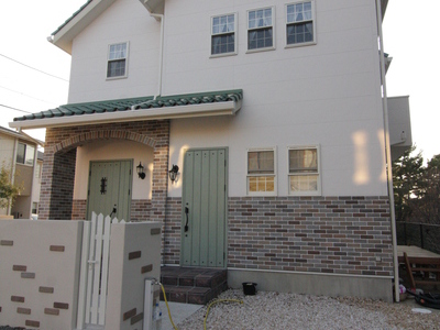 自然素材のかわいい家のサムネイル