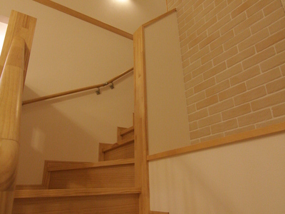 自然素材のかわいい家のサムネイル