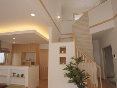 自然素材のかわいい家のサムネイル