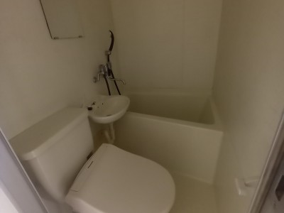 サンシャインハイツ　302号室のサムネイル