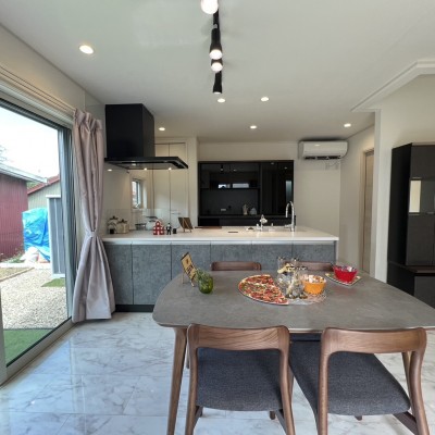 カッコ可愛いシンプルモダンの家