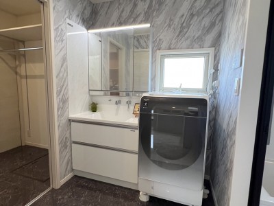 カッコ可愛いシンプルモダンの家のサムネイル