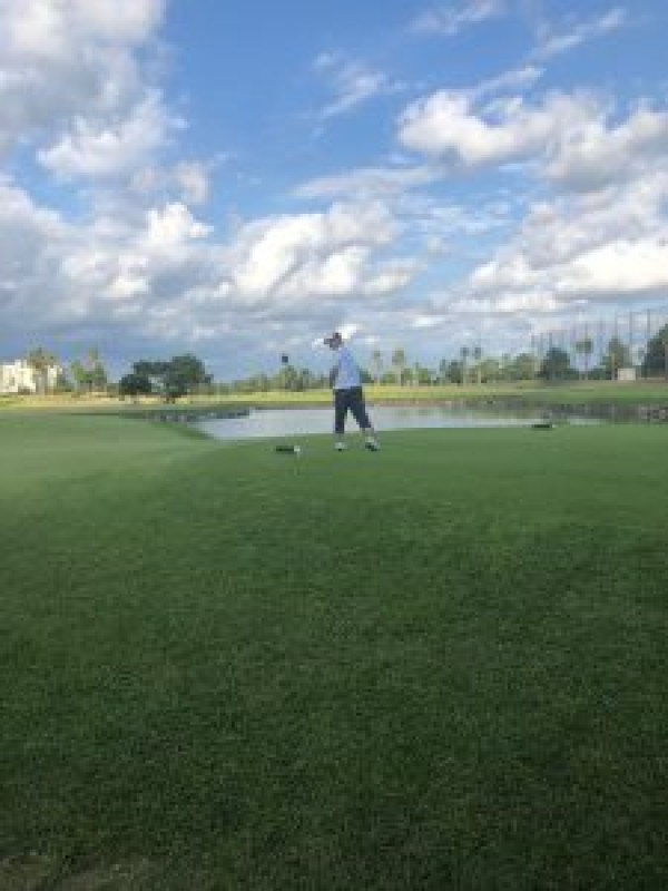 みんなでゴルフ